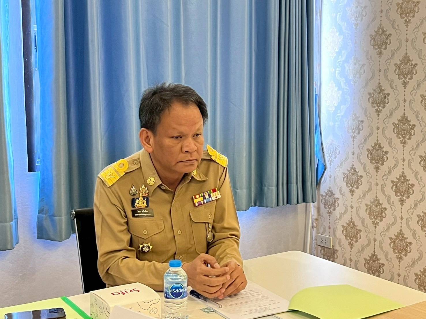 🕊️พช.สมุทรปราการ : สพอ.เมืองสมุทรปราการ ดำเนินการจัดประชุมคณะอนุกรรมการกลั่นกรองและติดตามการดำเนินงานกองทุนพัฒนาบทบาทสตรีอำเภอเมืองสมุทรปราการ  ครั้งที่ 4/2568