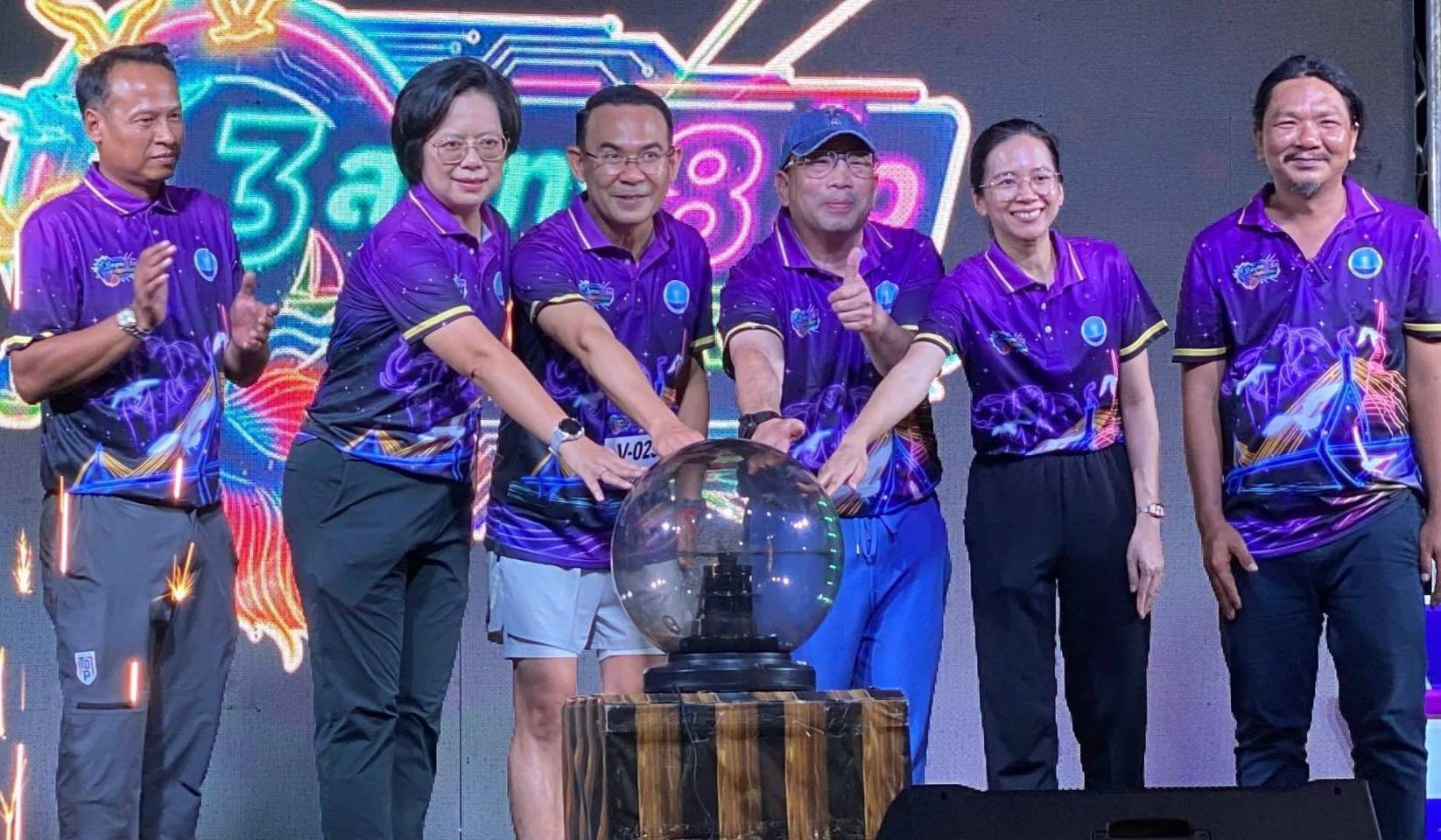 พช.สมุทรปราการ ร่วมพิธีเปิดกิจกรรมวิ่งเพื่อการท่องเที่ยวเชิงกีฬา  "3 สมุทร 8 ริ้ว  Night Run" สนามที่ 1 จังหวัดสมุทรปราการ